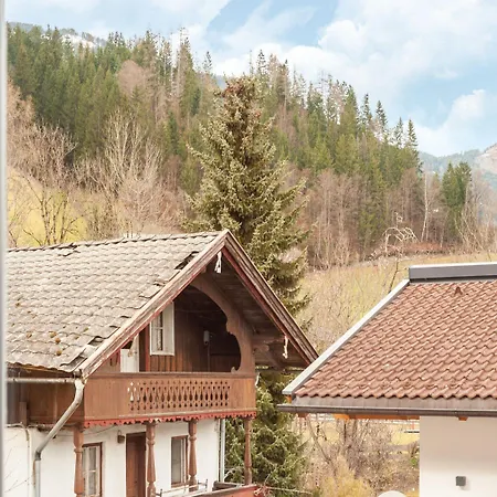 In Uderns Near Spieljoch Ski, Cleaning Included شقة